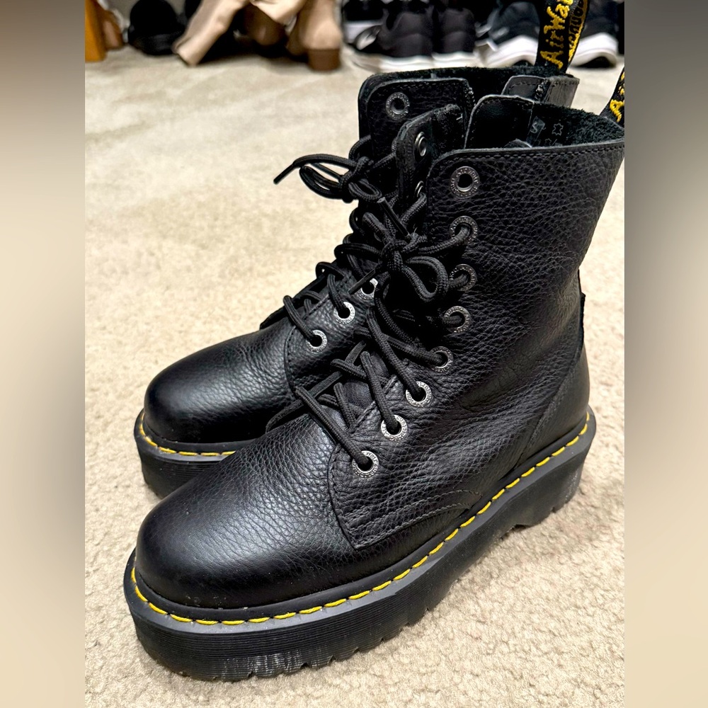 Dr.Martens size 7 women